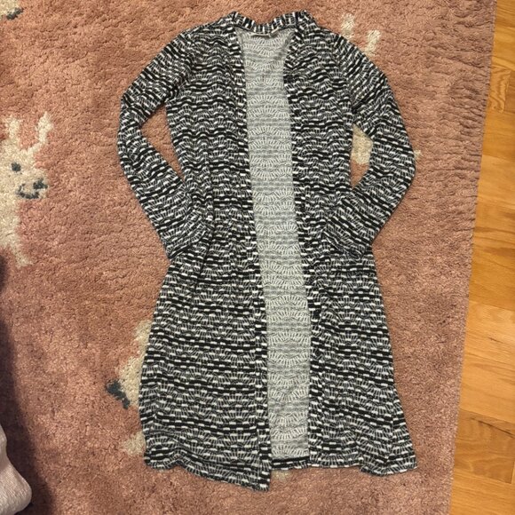 LOGO Lori Goldstein XS Black White Cardigan w/ Pockets Long Sleeve Side Slits - Picture 2 of 8